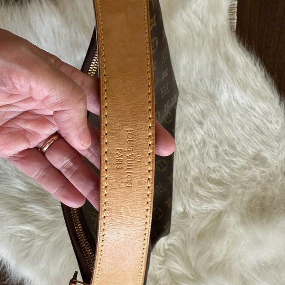 Loui Vuitton Sully PM Monogram - Picture 6 of 9